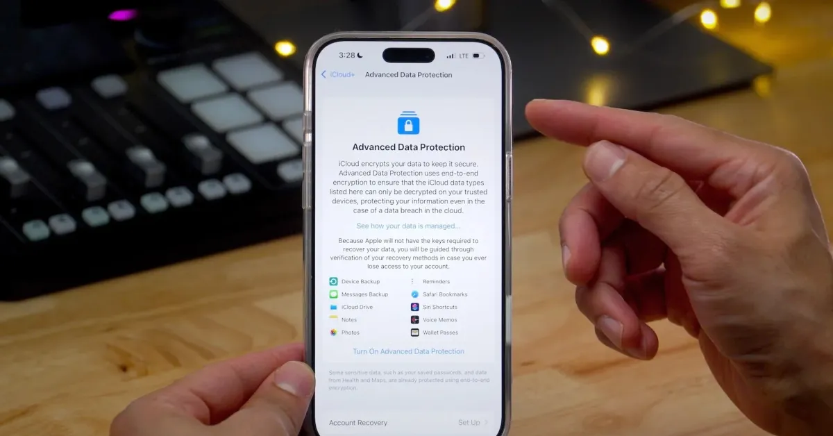 Великобритания не сможет самостоятельно противостоять Apple в вопросах шифрования Британский суд постановил, что правительство страны не может в одиночку требовать от Apple изменения политики шифрования данных. Это решение стало ответом на попытки властей получить доступ к зашифрованным сообщени