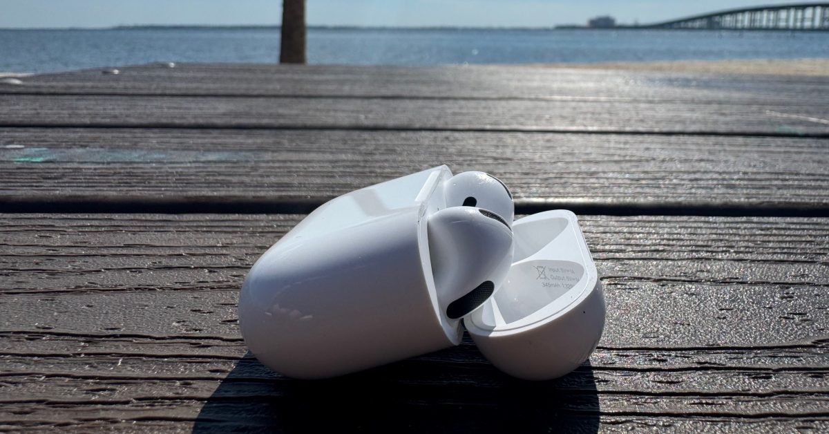 Отключение дополнительных функций AirPods Pro 2 AirPods Pro 2 оснащены множеством интеллектуальных функций, которые не всегда нужны пользователю. Отключить их можно в настройках iPhone: Автоматическое определение уха • Откройте "Настройки" → "Bluetooth"