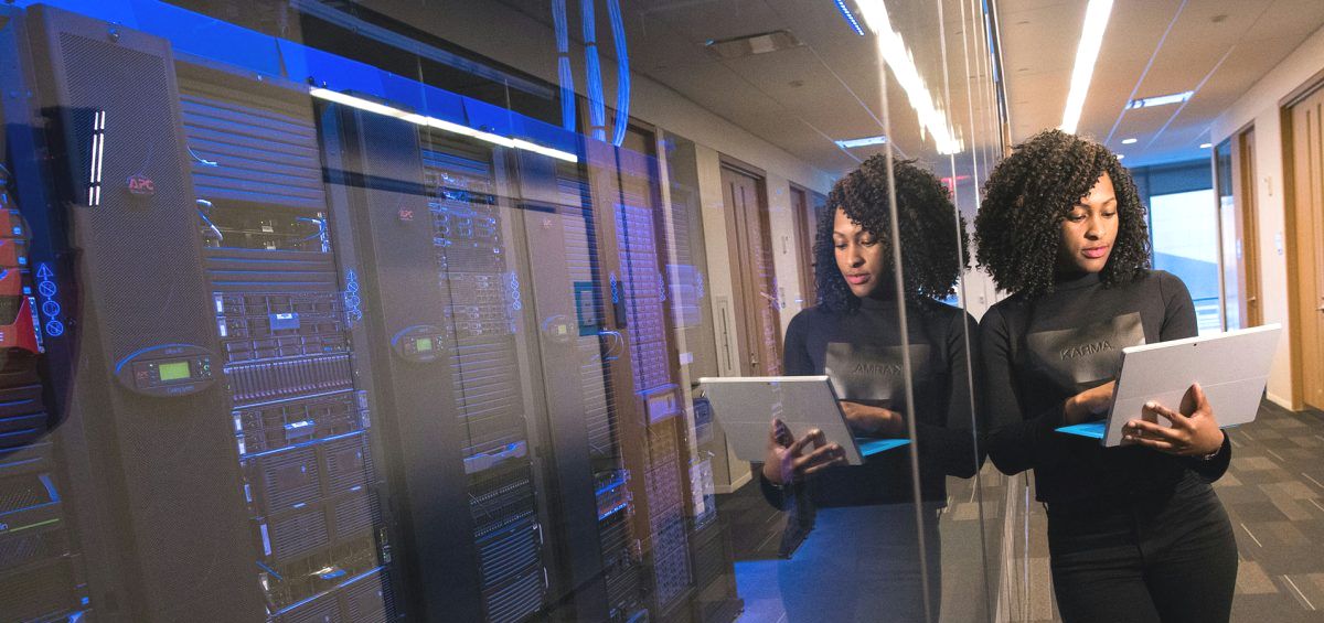 "Девять способов защититься от хакеров и мошенников"